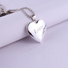 Load image into Gallery viewer, Hart Locket Pendant Necklace