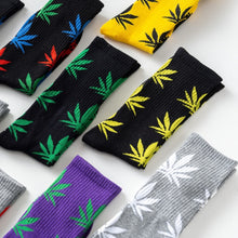 Load image into Gallery viewer, Weed Leaf Crew Socks