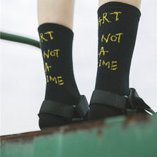 Load image into Gallery viewer, Artistry Print Socks