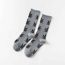 Load image into Gallery viewer, Weed Leaf Crew Socks