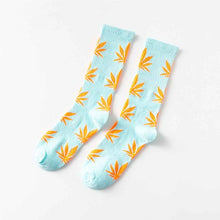 Load image into Gallery viewer, Weed Leaf Crew Socks