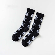 Load image into Gallery viewer, Weed Leaf Crew Socks