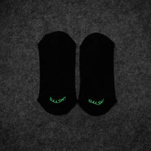 Load image into Gallery viewer, Glow In The Dark Print Socks